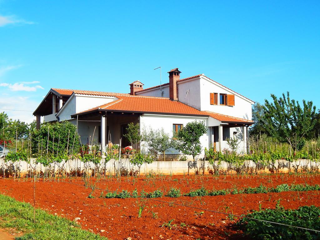 Apartment Karmen Poreč Exterior foto